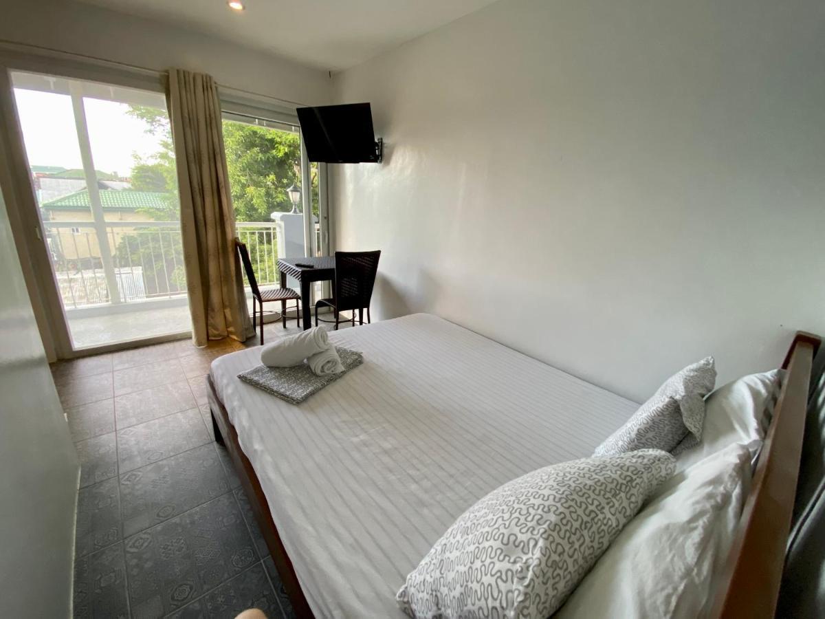 Victoria'S Bed & Breakfast Пуэрто-Галера Экстерьер фото
